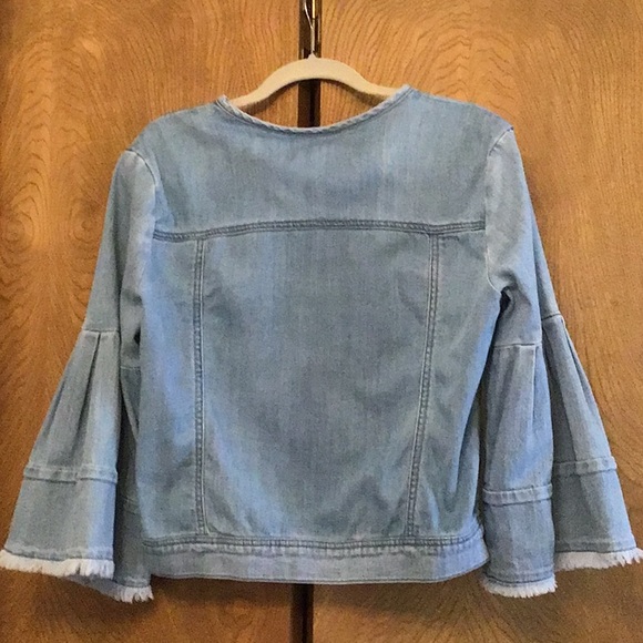 Modern jean jacket size medium by Halogen - Picture 2 of 3